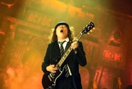 angus young ac-dc