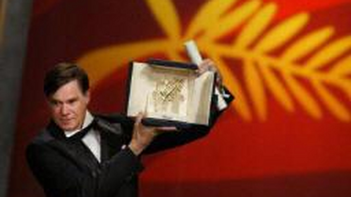 Złotą Palmę na zakończonym w niedzielę festiwalu w Cannes zdobył nieoczekiwanie film "Elephant" Amerykanina Gusa Van Santa.