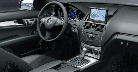 Mercedes-Benz C-Klasa 2010: pierwsze zdjęcia przed planowanym terminem