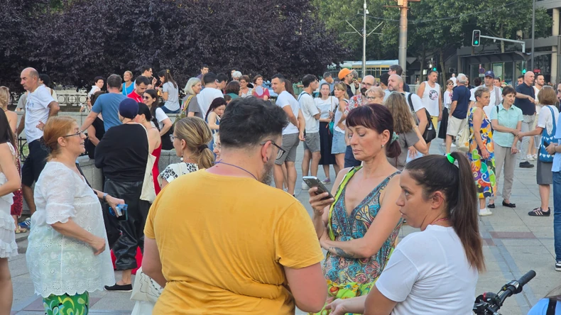 Zbor okupljanje, protest Palilula