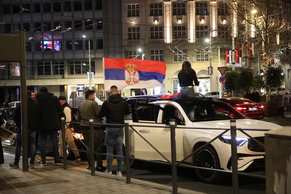 Tramp i Vjosa Osmani