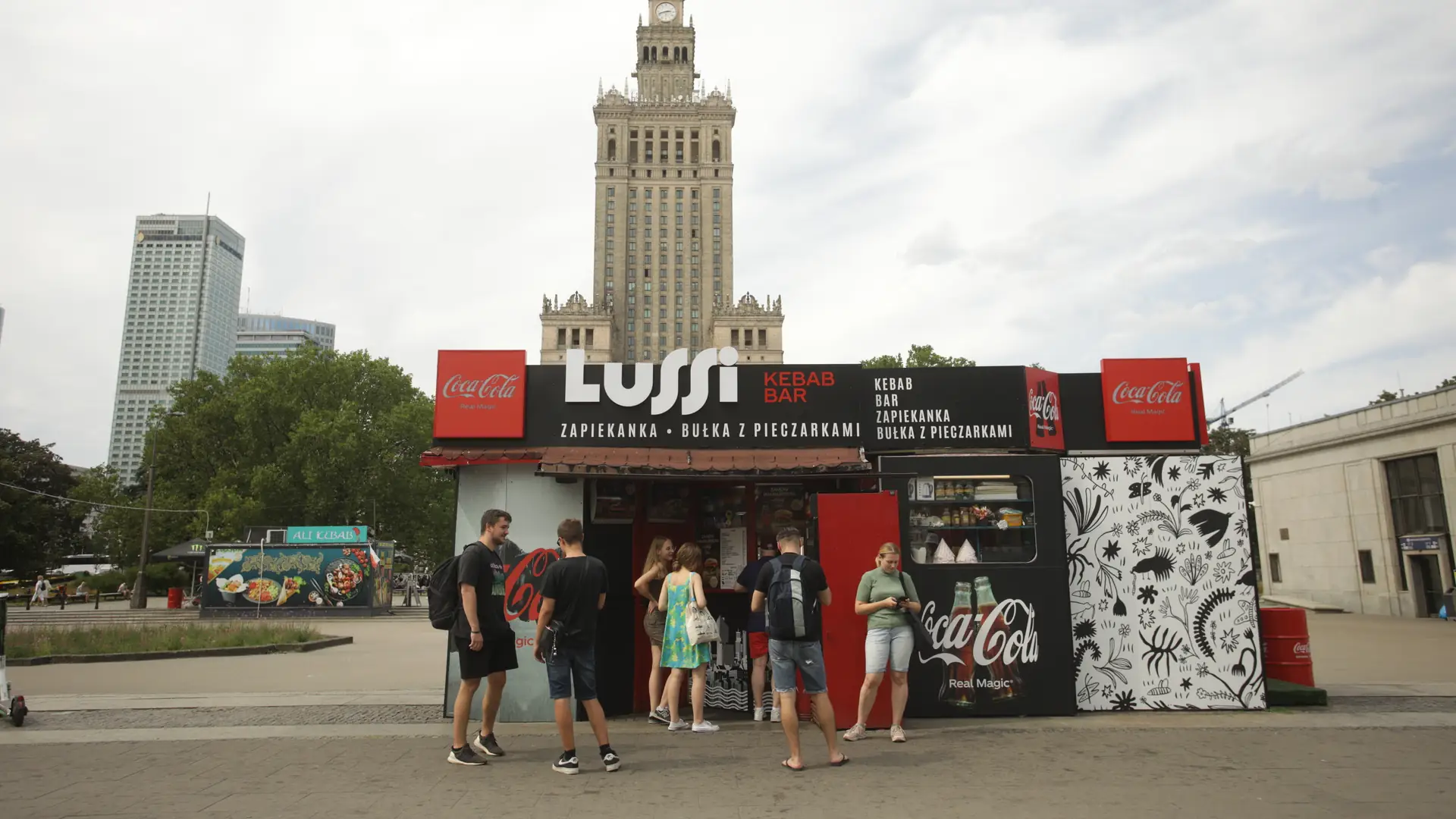 Najdłuższa zapiekanka na świecie zostanie zjedzona w Warszawie. To forma protestu