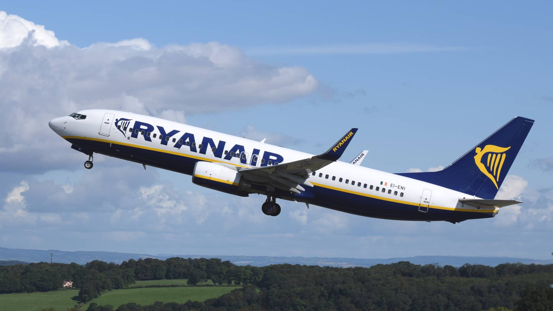 Prawdziwa rewolucja w Ryanair! Tani przewoźnik oferuje loty do obu Ameryk