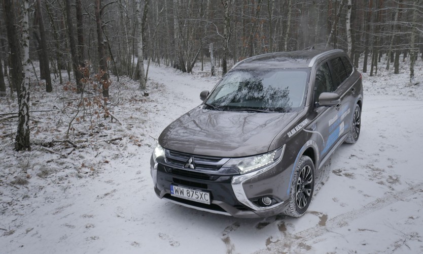 Mitsubishi outlander PHEV 2016