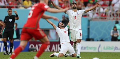 Mundial 2022. Iran gra z "Wielkim Szatanem". Znów zabiorą piłkarzom paszporty?