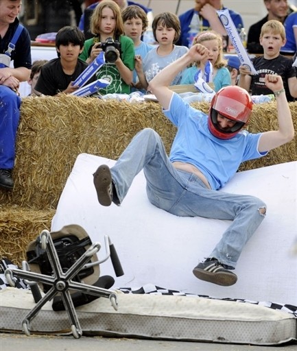 GERMANY - LEISURE - CHAIR - RACE - OFFBEAT