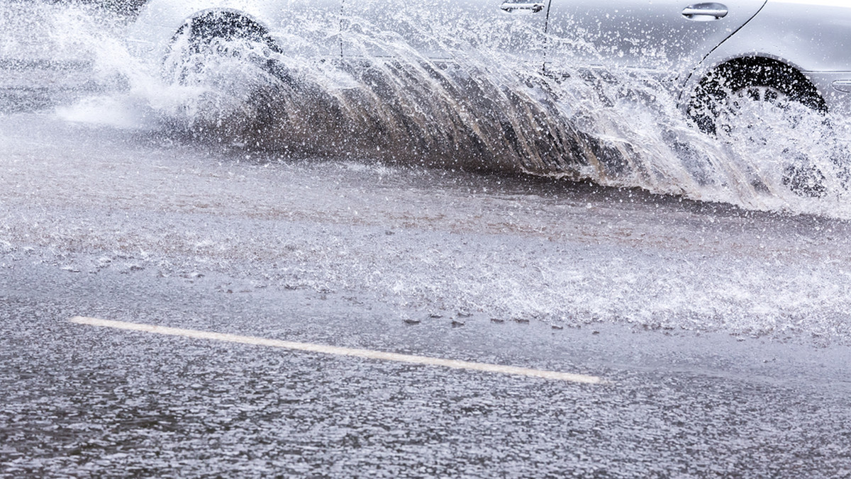 Instytut Meteorologii i Gospodarki Wodnej wydał ostrzeżenia pierwszego stopnia dla sześciu województw. Najgorzej sytuacja przedstawia się na południu kraju. Ostrzeżenia obejmują województwa: opolskie, śląskie, małopolskie, świętokrzyskie, podkarpackie i lubelskie.