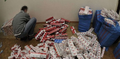 Policja przejęła 21 tys. paczek papierosów z przemytu
