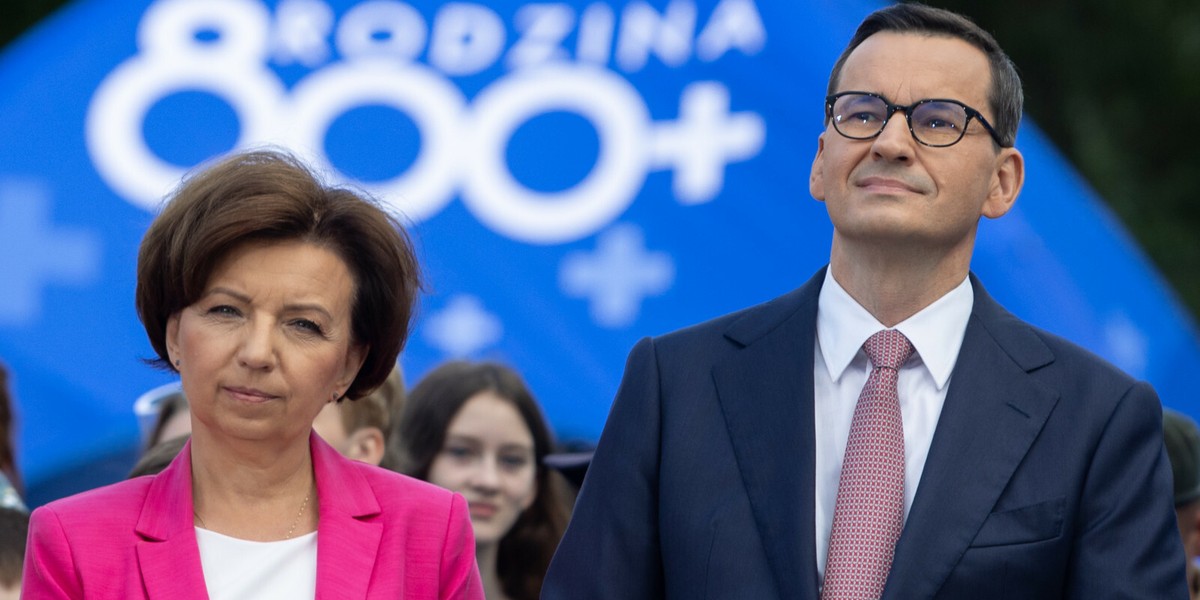 Minister rodziny Marlena Maląg i premier Mateusz Morawiecki 