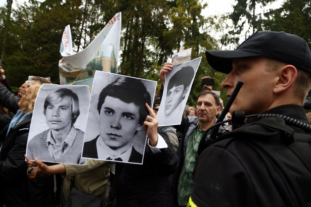 Giertych o zamieszaniu na pogrzebie Jaruzelskiego: W niebie też będą gwizdać?