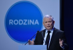 Kaczyński przyjmuje wyzwanie na debatę. Oto jego warunki