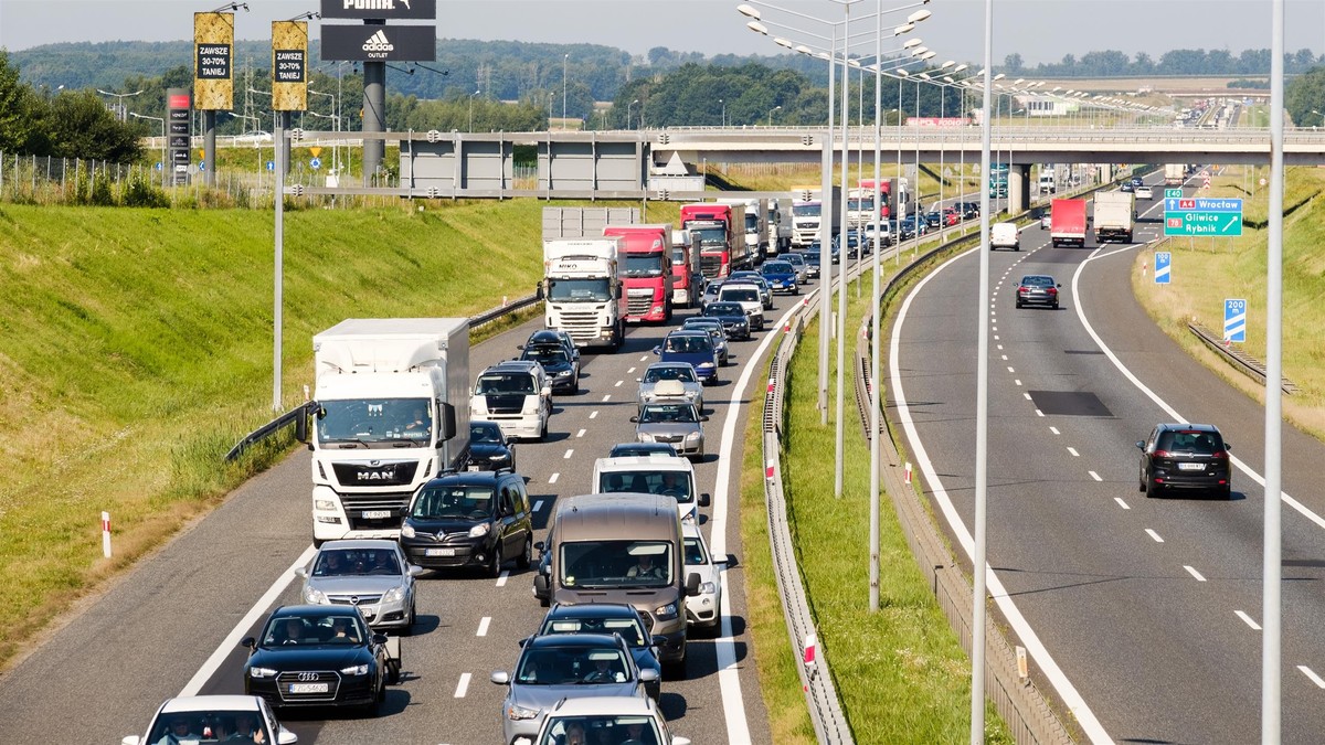 «Avropada saxta yol yardımı qrupları»: Turistləri necə aldadırlar? Ekspertlər xəbərdarlıq edir
