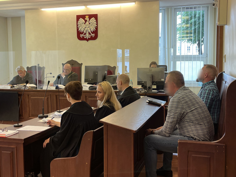 Sędzia Marek Wasiluk odczytuje wnioski apelacyjne obrońców i prokuratora