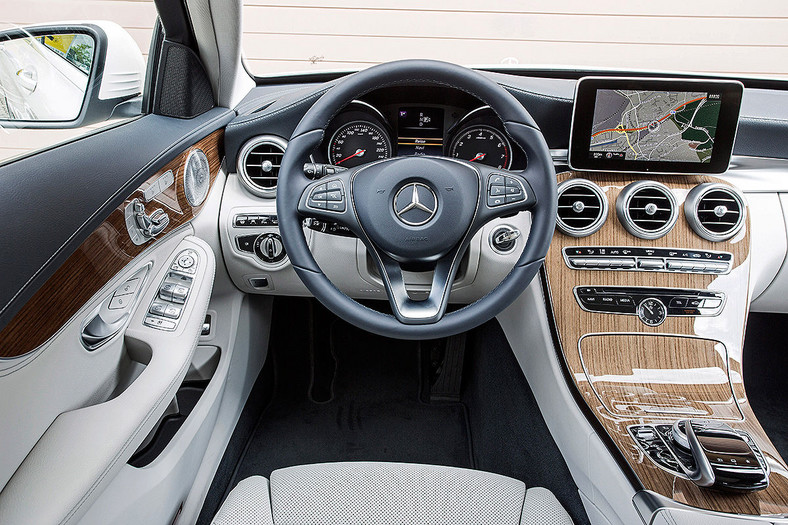Jak jeździ Mercedes klasy C w wersji kombi?