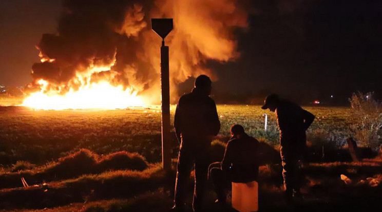 Egy olajvezeték robbant fel / Fotó: EPA