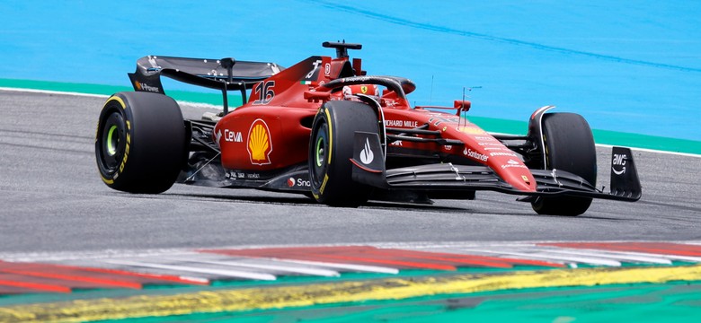 Słodko-gorzkie GP Austrii dla Ferrari. Triumf Leclerca, dramat Sainza Jr.