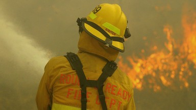 Pożar w domu spokojnej starości w Los Angeles. 77-latek zabił strażaka