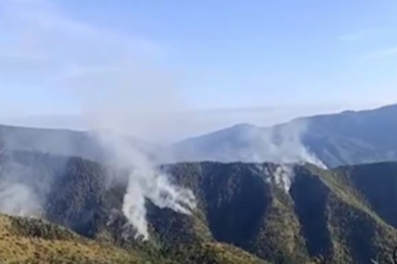 (FOTO, VIDEO) Komandant Galić krenuo na planinu Stolovi da kolegama odnese vodu da se osveže, ali je usput morao da je upotrebi za nešto drugo