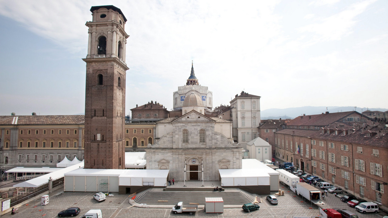 Incydent w katedrze w Turynie. Zapanował chaos