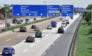 Ograniczenie prędkości na Autobahn? To świetny pomysł dla planety [OPINIA]