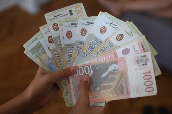 Ne čekajte da ostanete bez dinara: Evo koliko novca treba da imate za hitne slučajeve