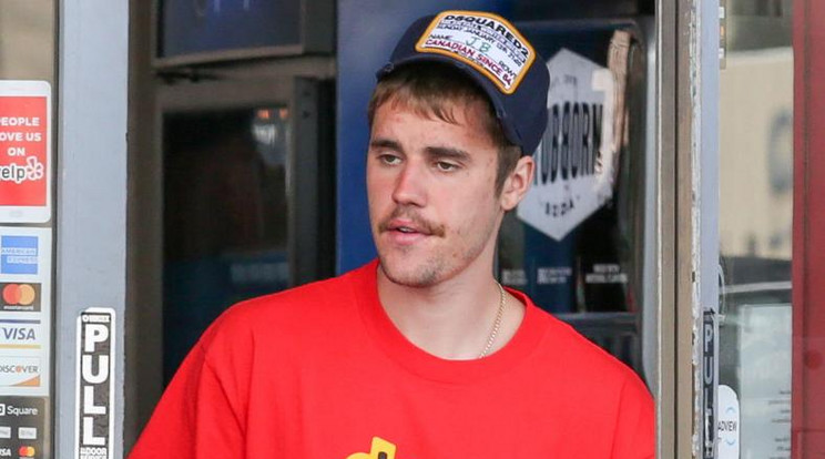 Justin Bieber nem fest túl jól /Fotó: Northfoto