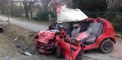 Emeryt wjechał matizem pod tira. Rodzinne fatum?