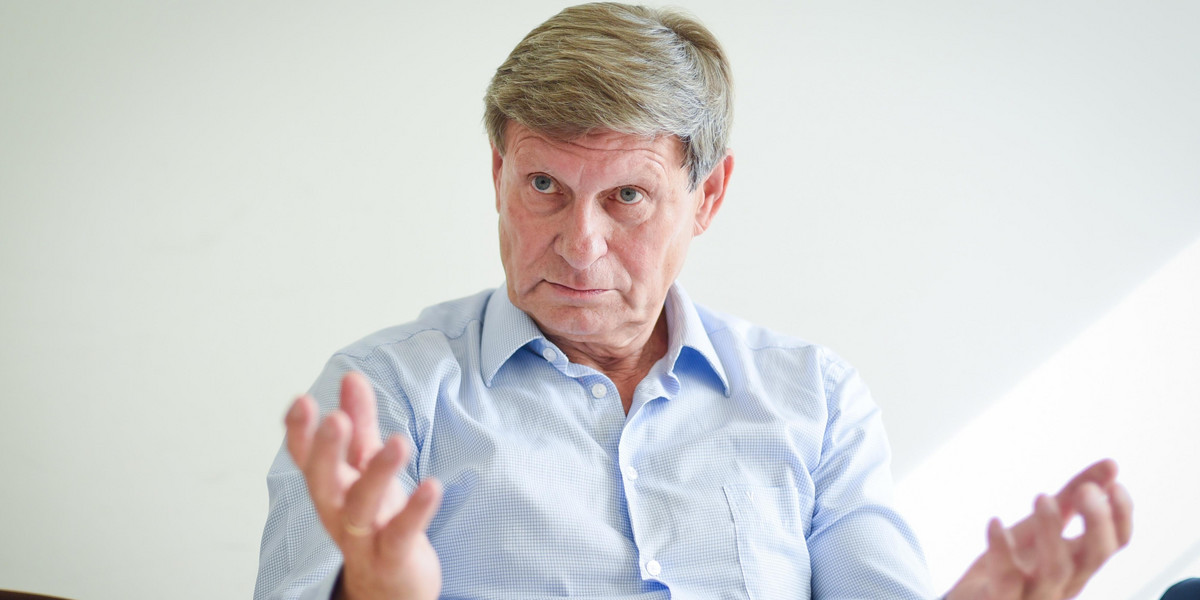 Leszek Balcerowicz krytykuje zakaz handlu w niedzielę