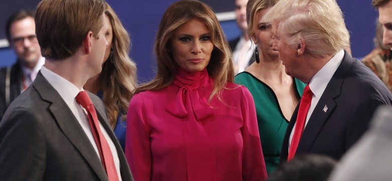 Bardziej tandetnie się nie dało... Landrynkowa stylówa Melanii Trump. FOTO