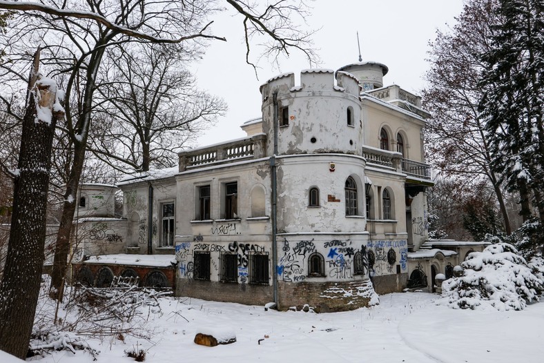 Ruiny restauracji Baszta w Warszawie