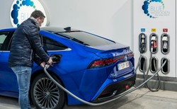 Toyota i Hyundai lubią to! Orlen zbuduje 50 stacji tankowania wodoru