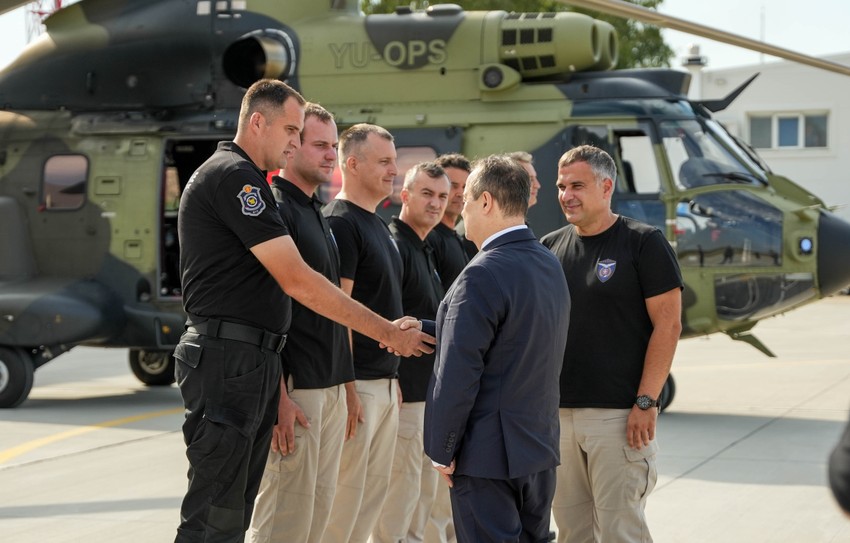 Ivica Dačić dočekao Helikoptersku jedinicu angažovanu na gašenju požara u Crnoj Gori