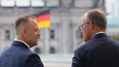 niemcy stawiają kanclerzowi za przykład prezydenta polski. "nawrocki się nie boi"