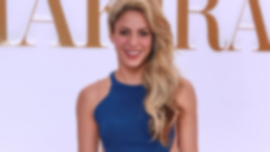 Shakira eksponuje zgrabne nogi. Seksowna?
