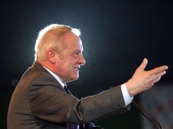 Tak obraża Stefan Niesiołowski [NAJMOCNIEJSZE CYTATY]