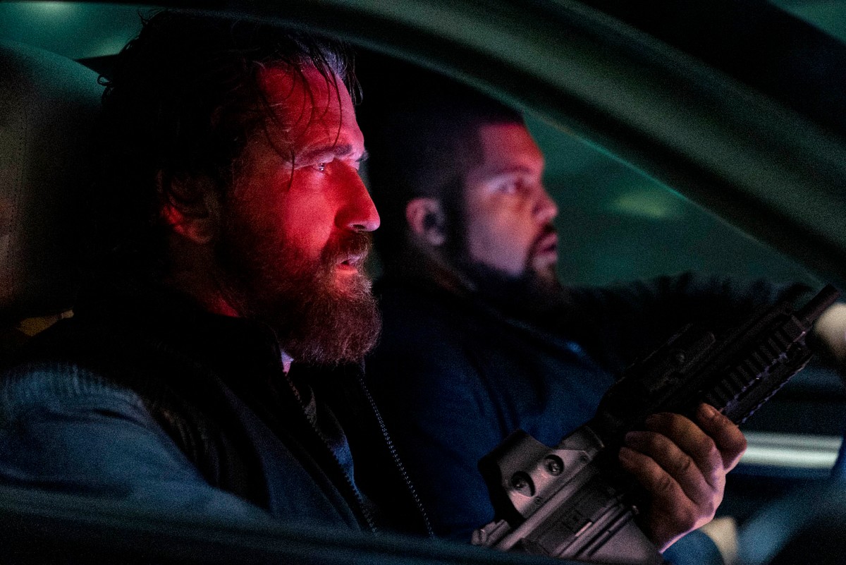 Gerard Butler i O'Shea Jackson Jr. w filmie "Skok stulecia 2"
