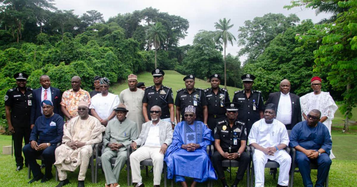 Former IGPs advocate 65 years retirement age for Police personnel - Vimarsana News
