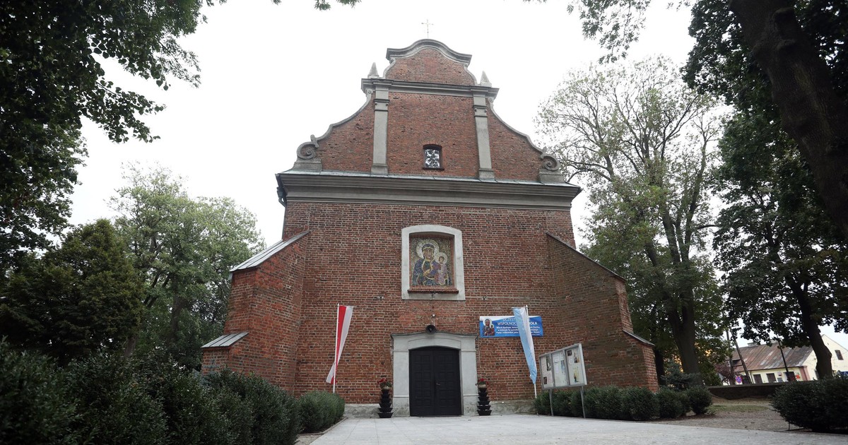 Znaleźli zwłoki w łóżku wikarego. Rodzina ofiary przerywa milczenie