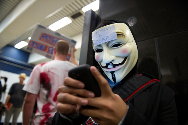 Zespół Anonymous rozbił Bank Centralny Rosji.