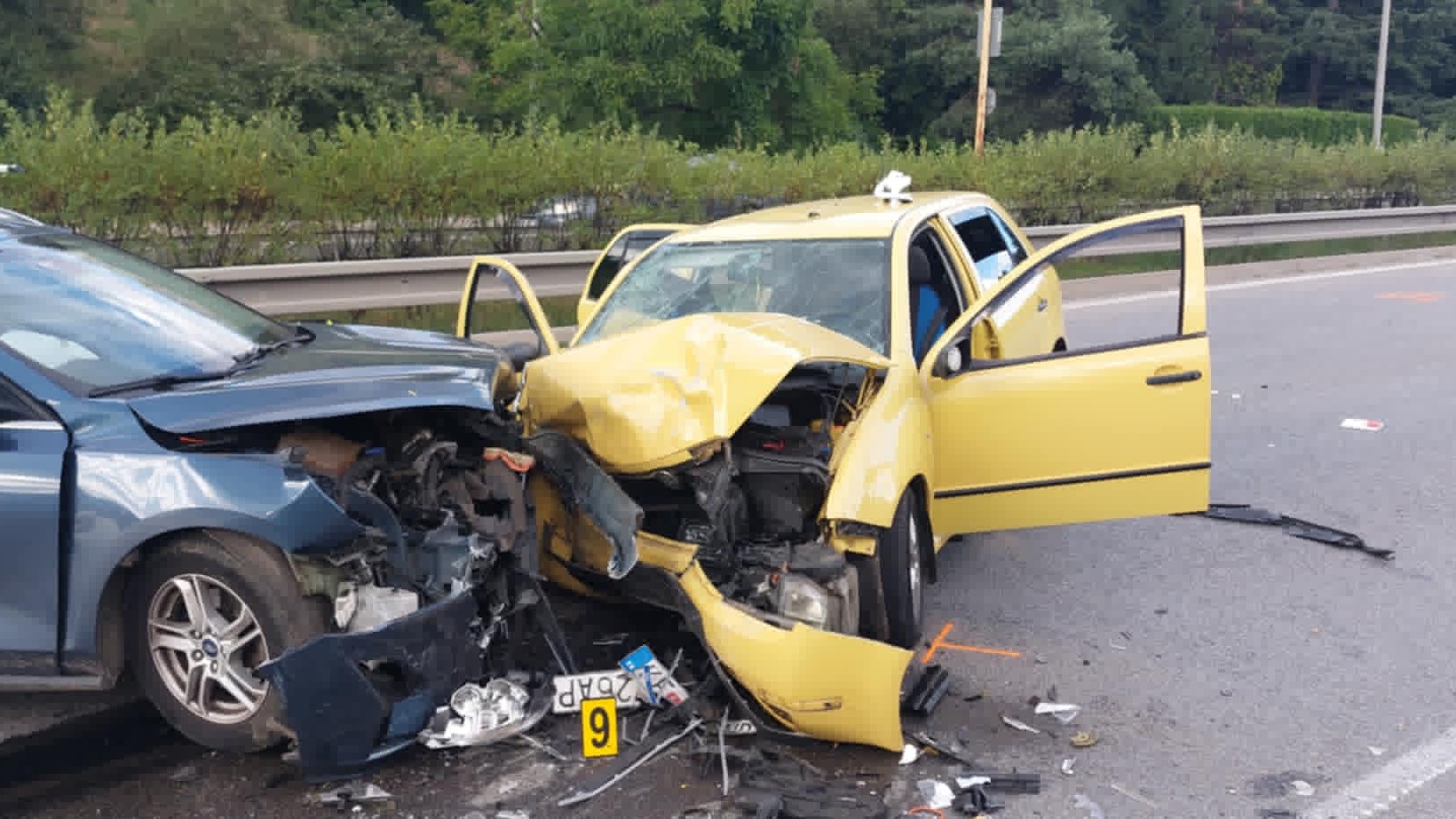 Pri zrážke dvoch áut v Košiciach na Sečovskej ceste sa zranilo šesť ľudí.