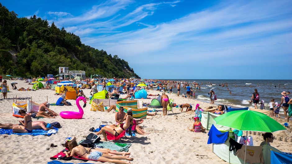 Na plażach brakuje dróg ratowniczych