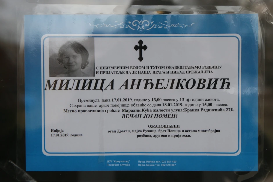 Umrlica na vratima škole