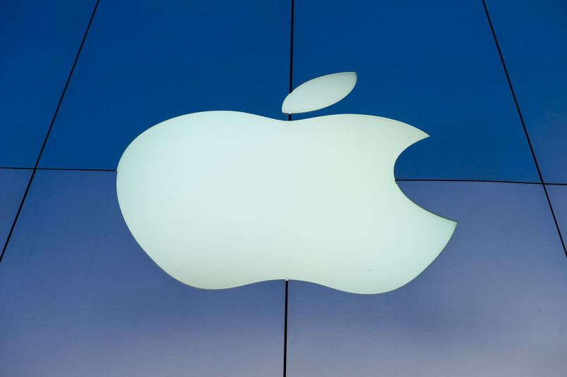 W IV kw. 2015 r. koncern Apple wykazał niemal 76 mld dol. przychodów.