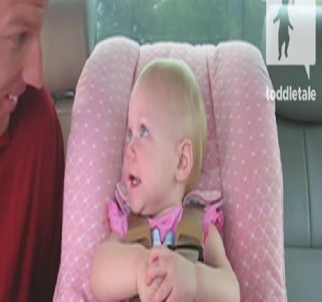 Ennek a babának nagyon fontos mondanivalója van az apukájához! Egy baj van  csak, nem tud beszélni! Nézd, mit művel! (videó) - Blikk Rúzs