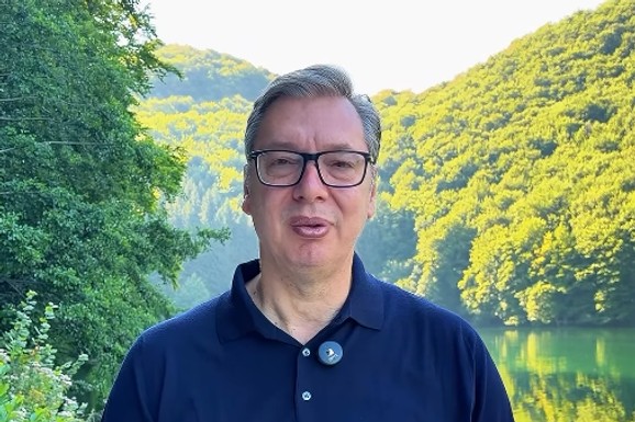 "PRVI PUT ĆE PREDSEDNIK SRBIJE OVO URADITI" Vučić se obratio porukom iz Mrkonjić Grada i otkrio šta je prioritet: "Pretekli smo Crnu Goru" (VIDEO)