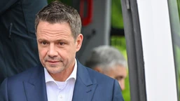 rafał trzaskowski przegra w drugiej turze? prof. dudek ma złą wiadomoś
