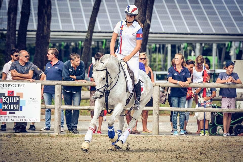 Zomrela niekoľkonásobnej majsterky sveta i Európy v horseballe  Roxanne Dubois.