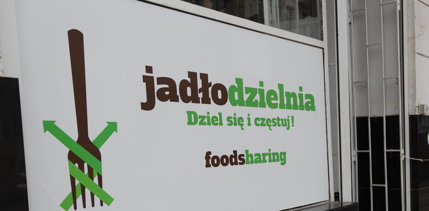 Jak tak można?! Ktoś wsadził petardę do jadłodzielni! [ZDJĘCIE]