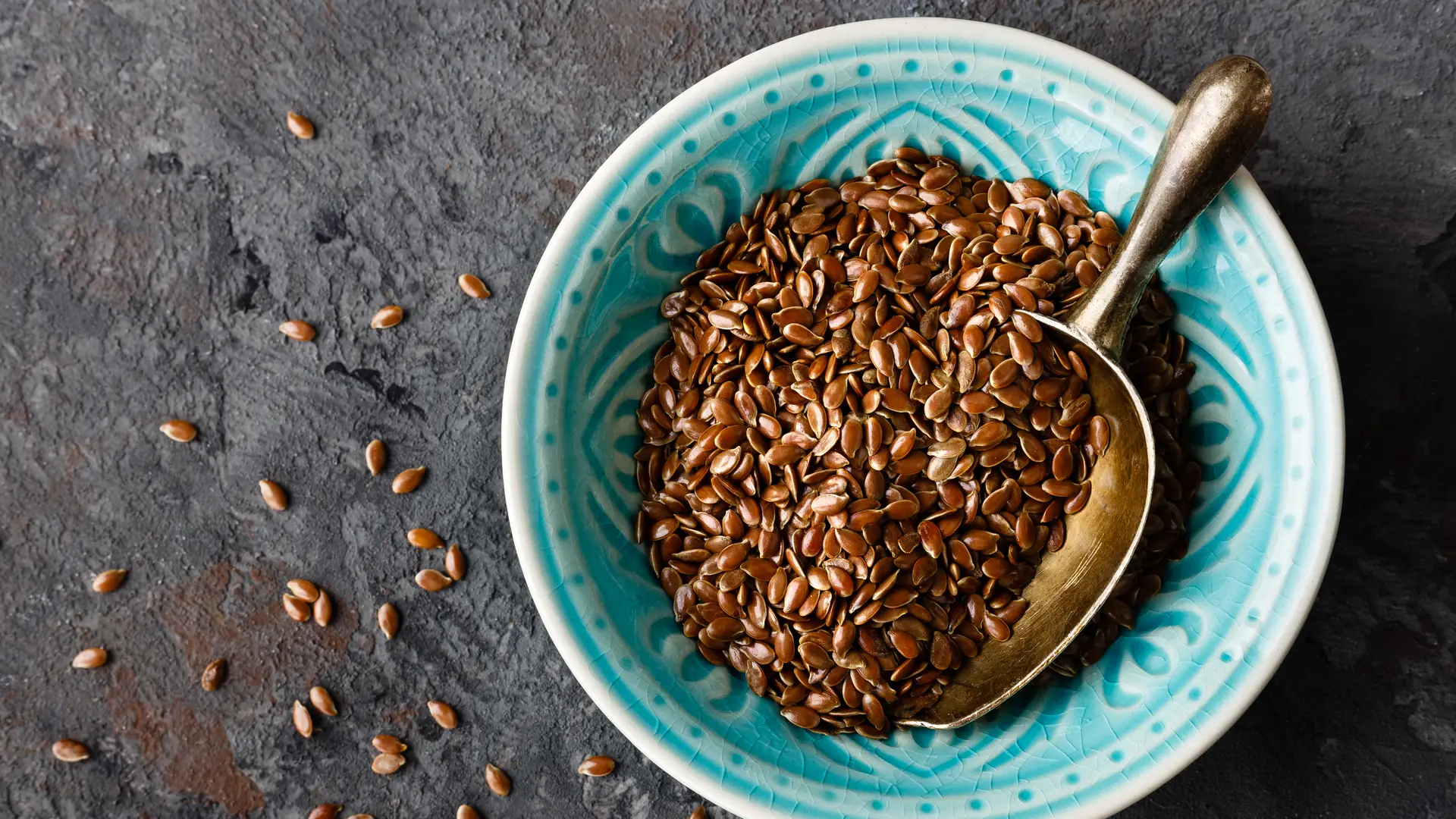 Siemię lniane: słowiański superfood to również naturalny żel do podkreślenia loków