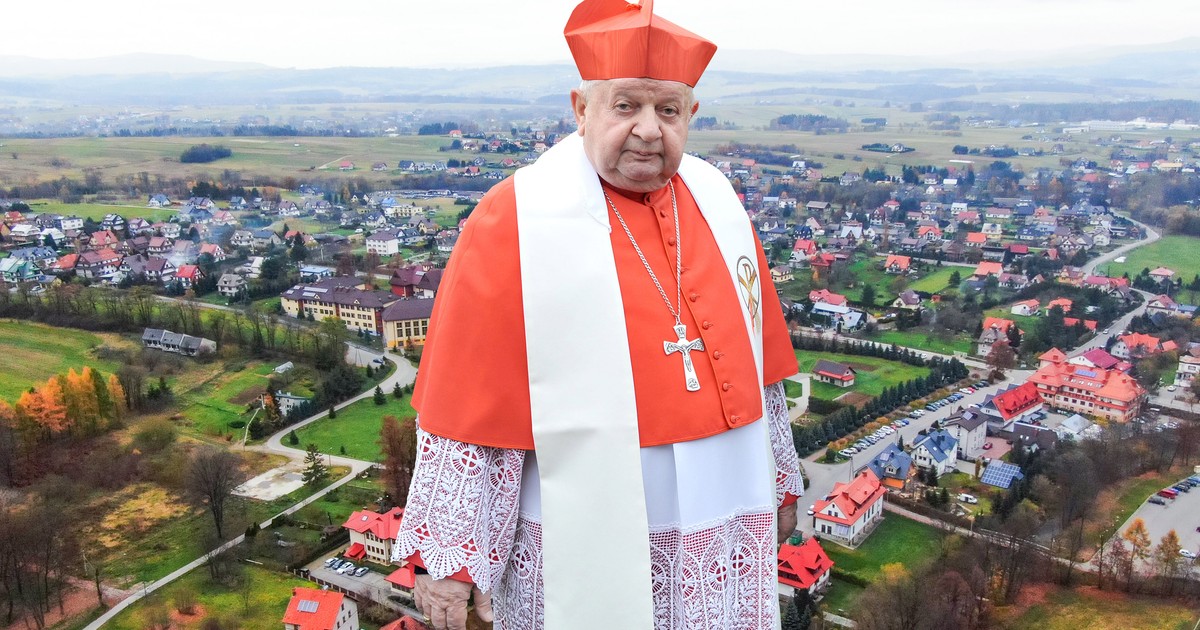 Wakacje Stanisława Dziwisza. Mieszkańcy Rady Wyżnej są podzieleni w ocenie kardynała - Vimarsana News